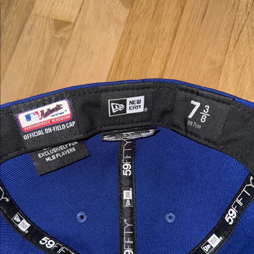 Texas Rangers baseball hat - Picture 4 of 5